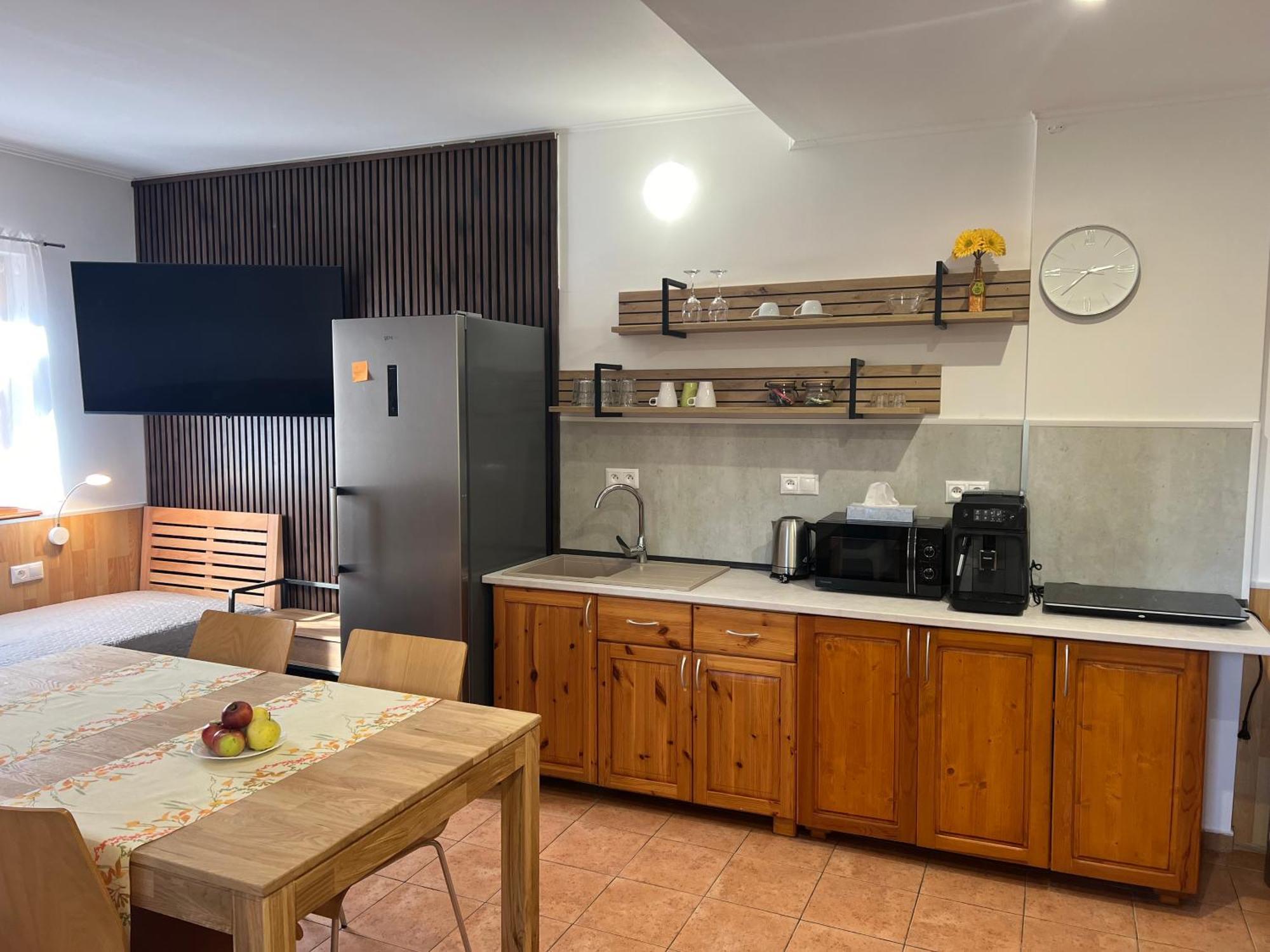 Apartmany u Janka Vinné Jazero Esterno foto