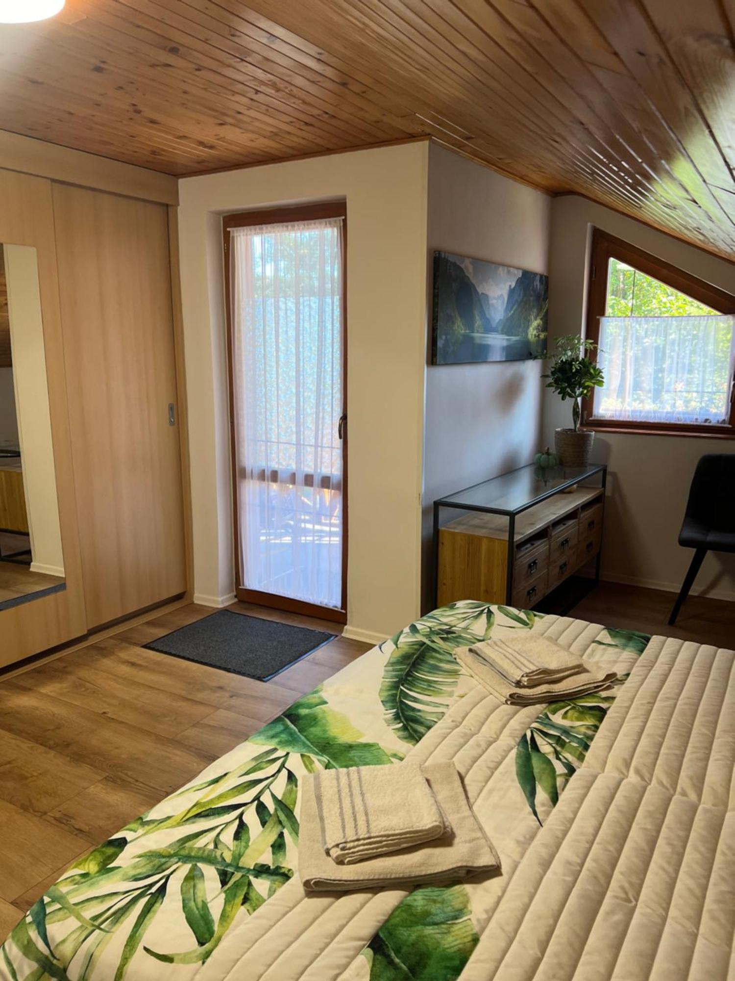 Apartmany u Janka Vinné Jazero Esterno foto
