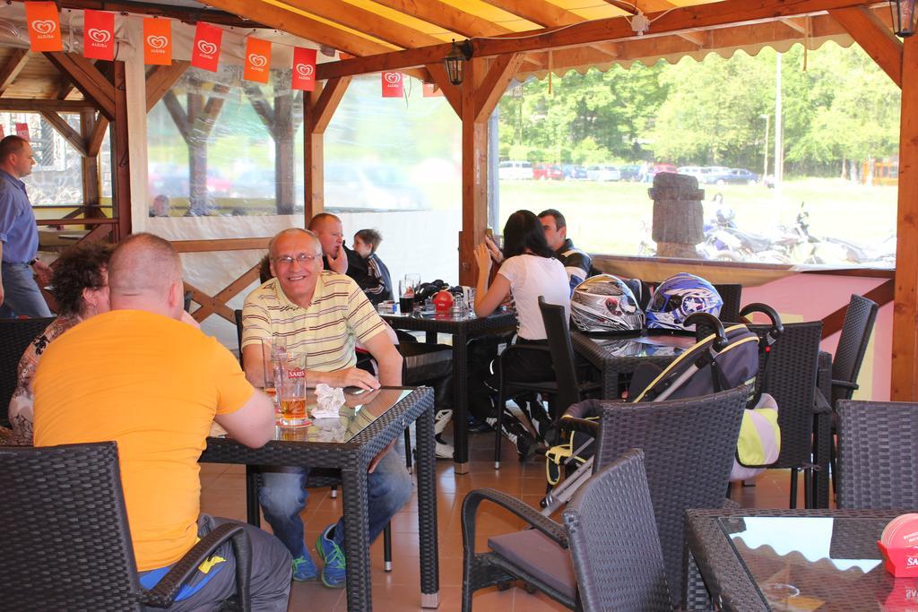 Apartmany u Janka Vinné Jazero Esterno foto