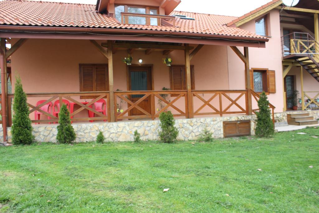 Apartmany u Janka Vinné Jazero Esterno foto