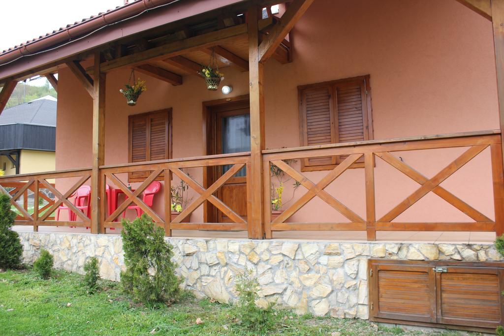 Apartmany u Janka Vinné Jazero Esterno foto